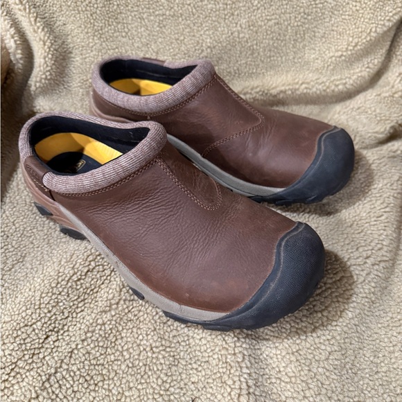 KEEN Men\'s Dark Brown Slip-On Loafers